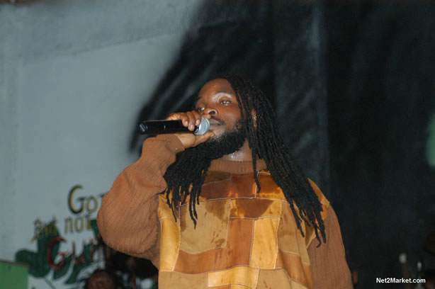 Reggae Superstar - Bush Man @ Bourbon Beach with Boddy Dread & Singing Honour - Presented by Our Music Promotions - Omar & Ama-Donna - Saturday, May 14, 2005 - Negril Travel Guide, Negril Jamaica WI - http://www.negriltravelguide.com - info@negriltravelguide.com...!