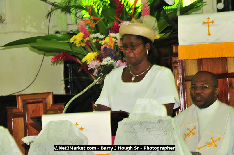 Lucea United Church - Unitied Church in Jamaica and Cayman Islands - Worship Service & Celebration of the Sacrament of Holy Communion - Special Guests: Hanover Homecoming Foundation & His excellency The Most Honourable Professor Sir Kenneth Hall Governor General of Jamaica - Sunday, August 3, 2008 - Hanover Homecoming Foundation LTD Jamaica - Wherever you roam ... Hanover bids you ... come HOME - Sunday, August 3 to Saturday, August 9, 2008 - Hanover Jamaica - Photographs by Net2Market.com - Barry J. Hough Sr. Photojournalist/Photograper - Photographs taken with a Nikon D300 - Negril Travel Guide, Negril Jamaica WI - http://www.negriltravelguide.com - info@negriltravelguide.com...!