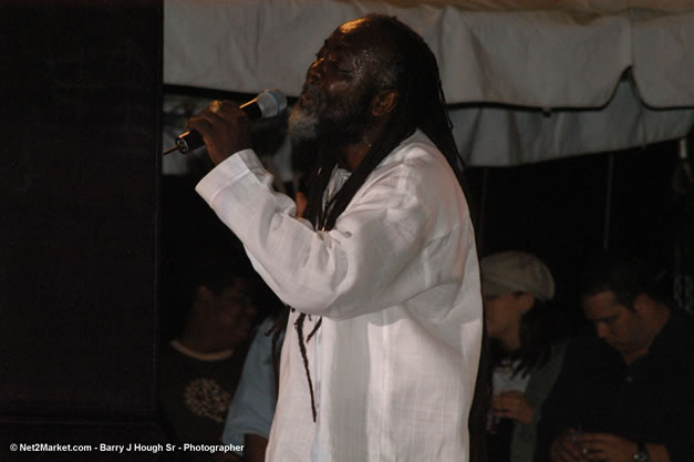 Freddy McGregor @ The Aqueduct on Rose Hall - Friday, January 26, 2007 - 10th Anniversary - Air Jamaica Jazz & Blues Festival 2007 - The Art of Music - Tuesday, January 23 - Saturday, January 27, 2007, The Aqueduct on Rose Hall, Montego Bay, Jamaica - Negril Travel Guide, Negril Jamaica WI - http://www.negriltravelguide.com - info@negriltravelguide.com...!