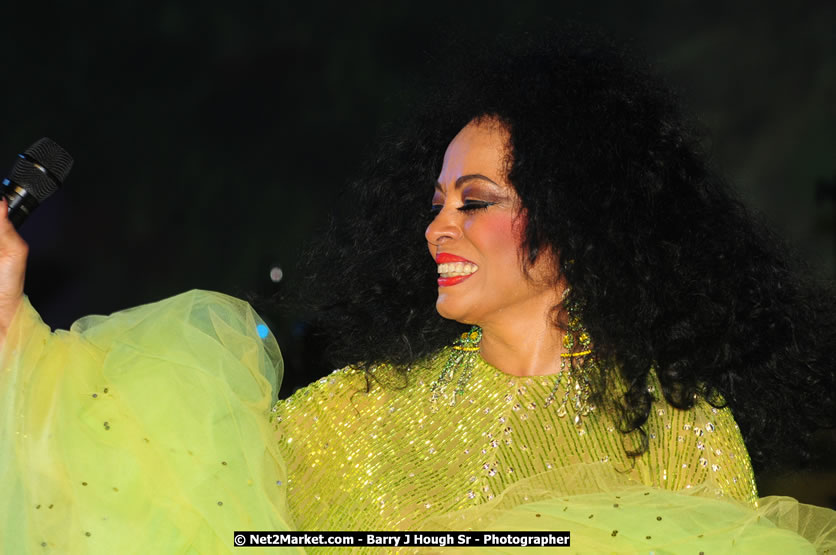 Diana Ross at the Air Jamaica Jazz and Blues Festival 2008 The Art of Music - Saturday, January 26, 2008 - Air Jamaica Jazz & Blues 2008 The Art of Music venue at the Aqaueduct on Rose Hall Resort & Counrty Club, Montego Bay, St. James, Jamaica W.I. - Thursday, January 24 - Saturday, January 26, 2008 - Photographs by Net2Market.com - Claudine Housen & Barry J. Hough Sr, Photographers - Negril Travel Guide, Negril Jamaica WI - http://www.negriltravelguide.com - info@negriltravelguide.com...!