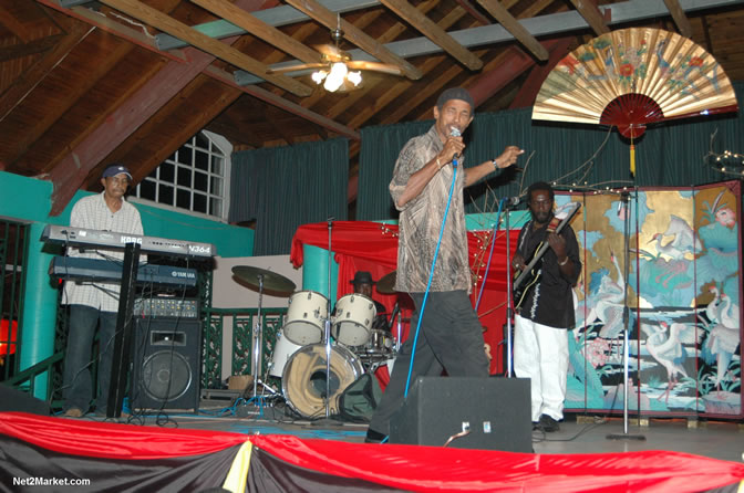 Negril Chamber Of Commerce - 22 Anniversary Dinner & Cabaret Show - Saturday, April 23, 2005 at the Negril Hills Golf Club, Sheffield, Westmoreland, Jamaica - Photos - Negril Travel Guide, Negril Jamaica WI - http://www.negriltravelguide.com - info@negriltravelguide.com...!