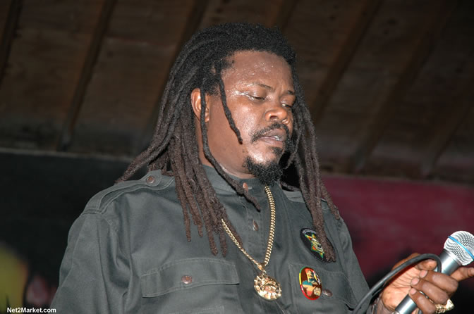 The Messenger, Reggae Super Star - Luciano - Gregory Isaacs - Bobby Dread - Swallow - backed by the Indika Band - Boubon Beach Restaurant, Beach Bar & Oceanfront Accommodations - Negril Travel Guide, Negril Jamaica WI - http://www.negriltravelguide.com - info@negriltravelguide.com...!