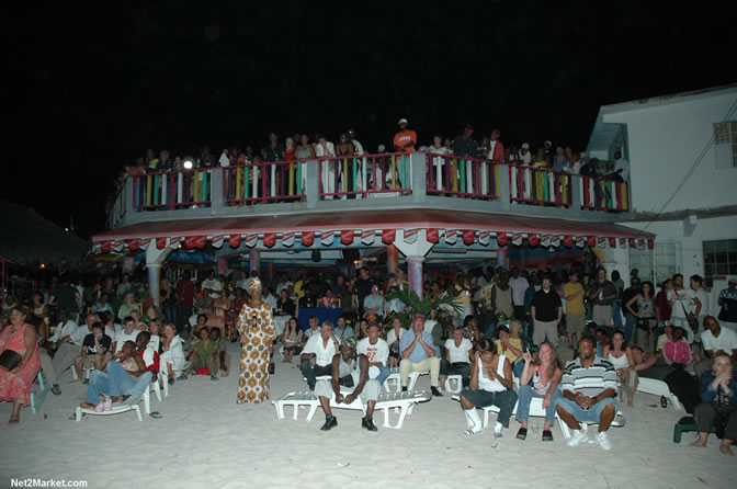 The Messenger, Reggae Super Star - Luciano - Gregory Isaacs - Bobby Dread - Swallow - backed by the Indika Band - Boubon Beach Restaurant, Beach Bar & Oceanfront Accommodations - Negril Travel Guide, Negril Jamaica WI - http://www.negriltravelguide.com - info@negriltravelguide.com...!