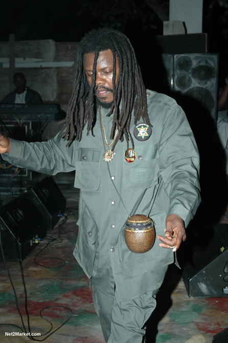 The Messenger, Reggae Super Star - Luciano - Gregory Isaacs - Bobby Dread - Swallow - backed by the Indika Band - Boubon Beach Restaurant, Beach Bar & Oceanfront Accommodations - Negril Travel Guide, Negril Jamaica WI - http://www.negriltravelguide.com - info@negriltravelguide.com...!