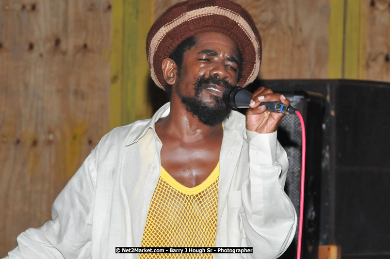  Coco Tea & Silver Cat at Bourbon Beach - Money Cologne Promotions presents The Growning of Coco Tea & Silver Cat at Bourbon Beach, Norman Manley Boulevard, Negril , Westmoreland, Jamaica W.I. - Monday, April 14, 2008 - Photographs by Barry J. Hough Sr. Photojournalist/Photograper - Photographs taken with a Nikon D70, D100, or D300 - Negril Travel Guide, Negril Jamaica WI - http://www.negriltravelguide.com - info@negriltravelguide.com...!