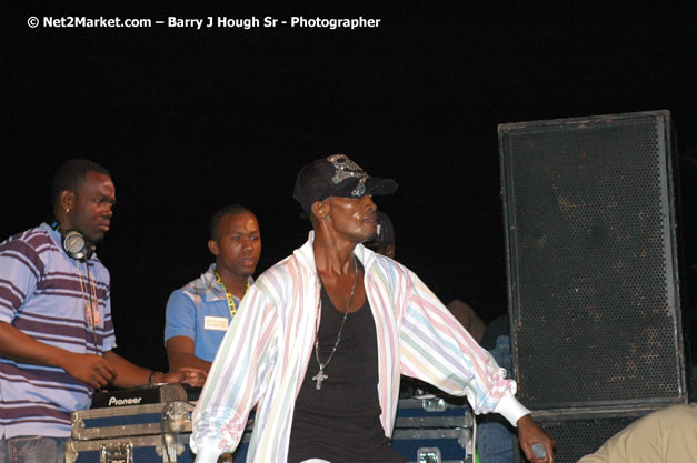 Cross De Harbour @ Lucea Car Park presented by Linkz Entertainment in association with Lucea Chamber of Commerce - Featuring Freddy Mc Gregor, Iley Dread, Mr. Vegas, Lt. Elmo, Champagne, Merital, CC, Brillant, TQ, Mad Dog, Chumps - Lucea, Hanover, Jamaica - Negril Travel Guide.com, Negril Jamaica WI - http://www.negriltravelguide.com - info@negriltravelguide.com...!