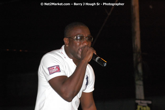 Cross De Harbour @ Lucea Car Park presented by Linkz Entertainment in association with Lucea Chamber of Commerce - Featuring Freddy Mc Gregor, Iley Dread, Mr. Vegas, Lt. Elmo, Champagne, Merital, CC, Brillant, TQ, Mad Dog, Chumps - Lucea, Hanover, Jamaica - Negril Travel Guide.com, Negril Jamaica WI - http://www.negriltravelguide.com - info@negriltravelguide.com...!