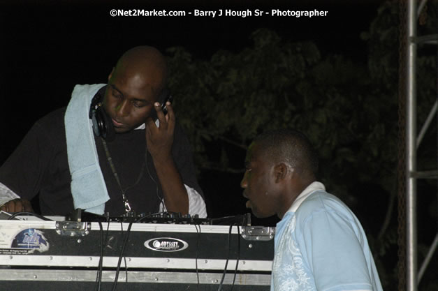 45 Cure's - Cure Fest 2007 - Selector Spin-Off: Sound System Selectors vs. Radio DJ's - Hosted by MC Nuffy, Pier 1, Montego Bay, Jamaica - Saturday, October 13, 2007 - Cure Fest 2007 October 12th-14th, 2007 Presented by Danger Promotions, Iyah Cure Promotions, and Brass Gate Promotions - Alison Young, Publicist - Photographs by Net2Market.com - Barry J. Hough Sr, Photographer - Negril Travel Guide, Negril Jamaica WI - http://www.negriltravelguide.com - info@negriltravelguide.com...!