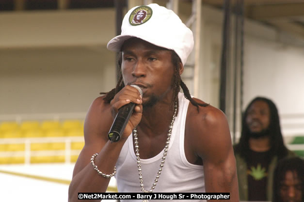 Jah Cure - Cure Fest 2007 - Longing For Concert at Trelawny Multi Purpose Stadium, Trelawny, Jamaica - Sunday, October 14, 2007 - Cure Fest 2007 October 12th-14th, 2007 Presented by Danger Promotions, Iyah Cure Promotions, and Brass Gate Promotions - Alison Young, Publicist - Photographs by Net2Market.com - Barry J. Hough Sr, Photographer - Negril Travel Guide, Negril Jamaica WI - http://www.negriltravelguide.com - info@negriltravelguide.com...!