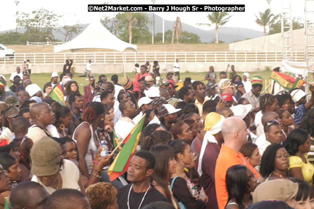 Jah Cure - Cure Fest 2007 - Longing For Concert at Trelawny Multi Purpose Stadium, Trelawny, Jamaica - Sunday, October 14, 2007 - Cure Fest 2007 October 12th-14th, 2007 Presented by Danger Promotions, Iyah Cure Promotions, and Brass Gate Promotions - Alison Young, Publicist - Photographs by Net2Market.com - Barry J. Hough Sr, Photographer - Negril Travel Guide, Negril Jamaica WI - http://www.negriltravelguide.com - info@negriltravelguide.com...!