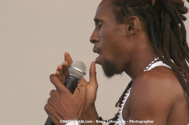 Jah Cure - Cure Fest 2007 - Longing For Concert at Trelawny Multi Purpose Stadium, Trelawny, Jamaica - Sunday, October 14, 2007 - Cure Fest 2007 October 12th-14th, 2007 Presented by Danger Promotions, Iyah Cure Promotions, and Brass Gate Promotions - Alison Young, Publicist - Photographs by Net2Market.com - Barry J. Hough Sr, Photographer - Negril Travel Guide, Negril Jamaica WI - http://www.negriltravelguide.com - info@negriltravelguide.com...!