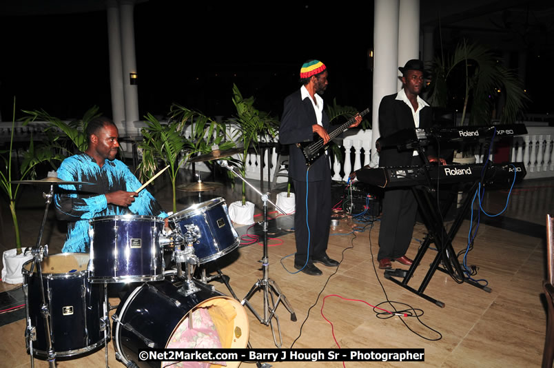 Bird of Paradise Awards & Gala @ Grand Palladium Resort & Spa [Fiesta] - Saturday, August 9, 2008 - Guest Honouree The Most Honourable P.J. Patterson ON, PC, QC - Hanover Homecoming Foundation LTD Jamaica - Wherever you roam ... Hanover bids you ... come HOME - Sunday, August 3 to Saturday, August 9, 2008 - Hanover Jamaica - Photographs by Net2Market.com - Barry J. Hough Sr. Photojournalist/Photograper - Photographs taken with a Nikon D300 - Negril Travel Guide, Negril Jamaica WI - http://www.negriltravelguide.com - info@negriltravelguide.com...!