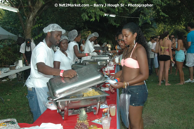 Hybrid Go Ultra - Independence Negril 2K7 - A Barefoot Beach Party @ The Hybrid Beach Cove aka Half Moon Beach Club, Sunday, August 5, 2007, Half Moon Beach, Hanover Parish, Jamaica - Negril Travel Guide.com, Negril Jamaica WI - http://www.negriltravelguide.com - info@negriltravelguide.com...!