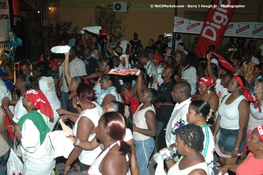 Jamaica Carnival 2007 @ The Jungle, Friday, March 2, 2007, The Jungle, Norman Manley Boulevard, Negril, Westmoreland, Jamaica W.I. - Negril Travel Guide, Negril Jamaica WI - http://www.negriltravelguide.com - info@negriltravelguide.com...!