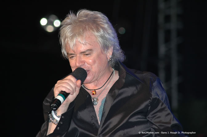 Air Supply - Air Jamaica Jazz & Blues Festival 2006 - The Art of Music - Cinnamon Hill Golf Club - Rosehall Resort & Country Club, Montego Bay, Jamaica W.I. - Thursday, Friday 27, 2006 - Negril Travel Guide, Negril Jamaica WI - http://www.negriltravelguide.com - info@negriltravelguide.com...!