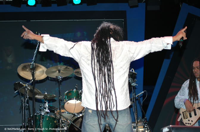 Maxi Priest - Air Jamaica Jazz & Blues Festival 2006 - The Art of Music - Cinnamon Hill Golf Club - Rosehall Resort & Country Club, Montego Bay, Jamaica W.I. - Thursday, Saturday 28, 2006 - Negril Travel Guide, Negril Jamaica WI - http://www.negriltravelguide.com - info@negriltravelguide.com...!