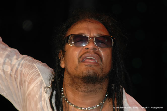 Maxi Priest - Air Jamaica Jazz & Blues Festival 2006 - The Art of Music - Cinnamon Hill Golf Club - Rosehall Resort & Country Club, Montego Bay, Jamaica W.I. - Thursday, Saturday 28, 2006 - Negril Travel Guide, Negril Jamaica WI - http://www.negriltravelguide.com - info@negriltravelguide.com...!