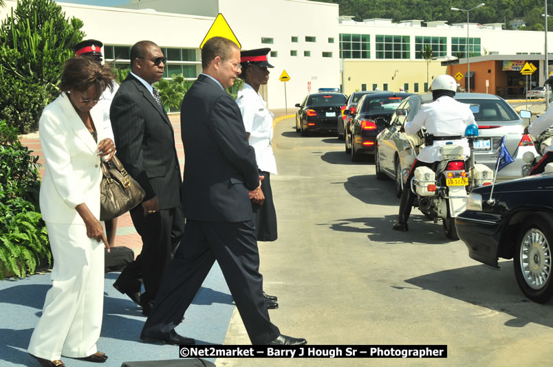 The Unveiling Of The Commemorative Plaque By The Honourable Prime Minister, Orette Bruce Golding, MP, And Their Majesties, King Juan Carlos I And Queen Sofia Of Spain - On Wednesday, February 18, 2009, Marking The Completion Of The Expansion Of Sangster International Airport, Venue at Sangster International Airport, Montego Bay, St James, Jamaica - Wednesday, February 18, 2009 - Photographs by Net2Market.com - Barry J. Hough Sr, Photographer/Photojournalist - Negril Travel Guide, Negril Jamaica WI - http://www.negriltravelguide.com - info@negriltravelguide.com...!