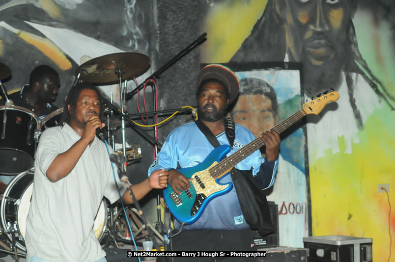 Leroy Sibbles and Gregory Isaacs at Bourbon Beach - Monday, February 11, 2008 - Bourbon Beach, Norman Manley Boulevard, Negril, Westmoreland, Jamaica W.I. - Photographs by Net2Market.com - Barry J. Hough Sr, Photographer - Negril Travel Guide, Negril Jamaica WI - http://www.negriltravelguide.com - info@negriltravelguide.com...!