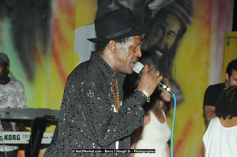 Leroy Sibbles and Gregory Isaacs at Bourbon Beach - Monday, February 11, 2008 - Bourbon Beach, Norman Manley Boulevard, Negril, Westmoreland, Jamaica W.I. - Photographs by Net2Market.com - Barry J. Hough Sr, Photographer - Negril Travel Guide, Negril Jamaica WI - http://www.negriltravelguide.com - info@negriltravelguide.com...!