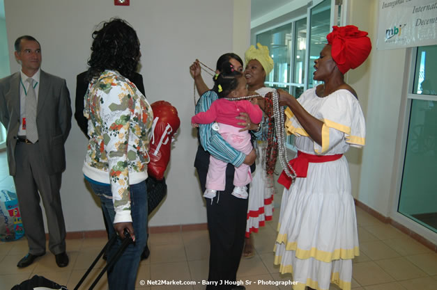 MBJ Airports Limited Welcomes WestJet Airlines - Inaugural Scheduled Service From Toronto Pearsons International Airport - Monday, December 10, 2007 - Sangster International Airport - MBJ Airports Limited, Montego Bay, Jamaica W.I. - Photographs by Net2Market.com - Barry J. Hough Sr, Photographer - Negril Travel Guide, Negril Jamaica WI - http://www.negriltravelguide.com - info@negriltravelguide.com...!