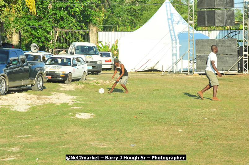 Marley Magic Traffic Jam - Celebrity Football @ Spring Break - Saturday, March 21, 2009 - Also Featuring: Kelley, Capleton, Junior Reid, Spragga Benz, Wayne Marshall, Munga, Romaine Virgo,Embee, Bango Herman, Flava K, Whisky Baggio, Andrew and Wadda Blood, Black Am I, Packa, Venue at Waz Beach, Norman Manley Boulevard, Negril Westmoreland, Jamaica - Saturday, March 21, 2009 - Photographs by Net2Market.com - Barry J. Hough Sr, Photographer/Photojournalist - Negril Travel Guide, Negril Jamaica WI - http://www.negriltravelguide.com - info@negriltravelguide.com...!