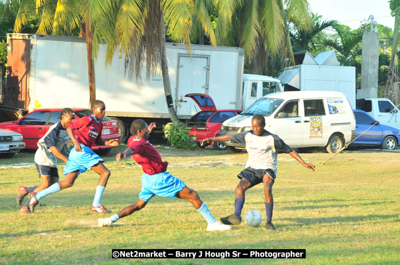 Marley Magic Traffic Jam - Celebrity Football @ Spring Break - Saturday, March 21, 2009 - Also Featuring: Kelley, Capleton, Junior Reid, Spragga Benz, Wayne Marshall, Munga, Romaine Virgo,Embee, Bango Herman, Flava K, Whisky Baggio, Andrew and Wadda Blood, Black Am I, Packa, Venue at Waz Beach, Norman Manley Boulevard, Negril Westmoreland, Jamaica - Saturday, March 21, 2009 - Photographs by Net2Market.com - Barry J. Hough Sr, Photographer/Photojournalist - Negril Travel Guide, Negril Jamaica WI - http://www.negriltravelguide.com - info@negriltravelguide.com...!