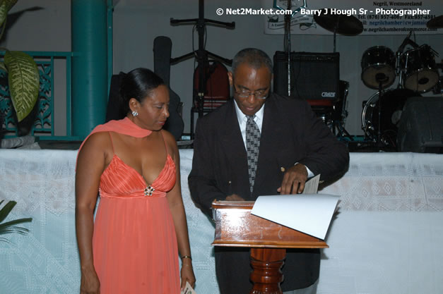 Negril Chamber of Commerce - 24th Anniversary Dinner Photos - Saturday, April 21, 2007 - Negril Hills Country Club, Sheffield, Westmoreland, Jamaica W.I. - Negril Travel Guide, Negril Jamaica WI - http://www.negriltravelguide.com - info@negriltravelguide.com...!