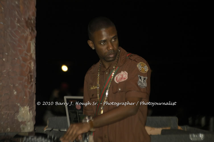 Chaka Demus & Pliers - Live In Concert @ Negril Escape Resort and Spa, December 8, 2009, One Love Drive, West End, Negril, Westmoreland, Jamaica W.I. - Photographs by Net2Market.com - Barry J. Hough Sr, Photographer/Photojournalist - Negril Travel Guide, Negril Jamaica WI - http://www.negriltravelguide.com - info@negriltravelguide.com...!