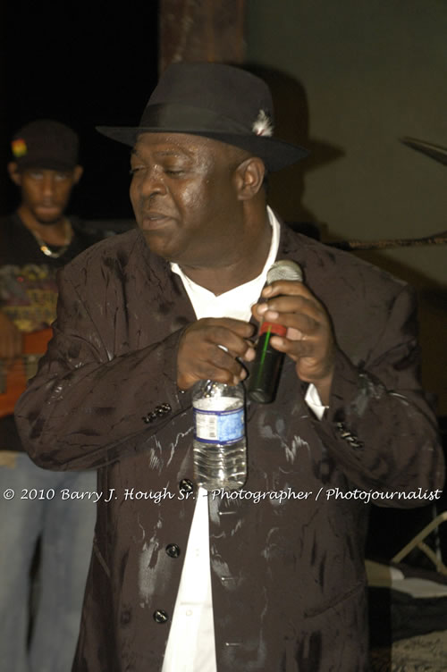 Chaka Demus & Pliers - Live In Concert @ Negril Escape Resort and Spa, December 8, 2009, One Love Drive, West End, Negril, Westmoreland, Jamaica W.I. - Photographs by Net2Market.com - Barry J. Hough Sr, Photographer/Photojournalist - Negril Travel Guide, Negril Jamaica WI - http://www.negriltravelguide.com - info@negriltravelguide.com...!