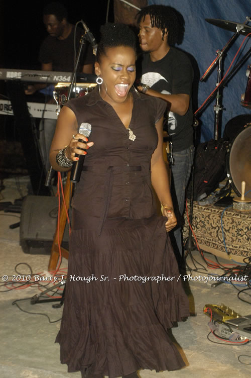 Etana - Live In Concert - One Love Reggae Concert Series 09/10 @ Negril Escape Resort and Spa, December 22, 2009, One Love Drive, West End, Negril, Westmoreland, Jamaica W.I. - Photographs by Net2Market.com - Barry J. Hough Sr, Photographer/Photojournalist - Negril Travel Guide, Negril Jamaica WI - http://www.negriltravelguide.com - info@negriltravelguide.com...!