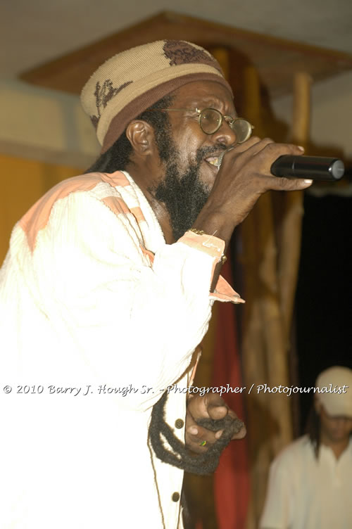 Freddy McGregor - Live In Concert @ Negril Escape Resort and Spa, One Love Drive, West End, Negril, Westmoreland, Jamaica W.I. - Photographs by Net2Market.com - Barry J. Hough Sr, Photographer/Photojournalist - Negril Travel Guide, Negril Jamaica WI - http://www.negriltravelguide.com - info@negriltravelguide.com...!