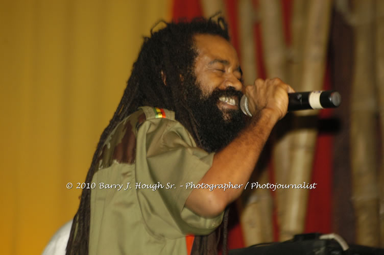 JAH Cure - Live In Concert @ Negril Escape Resort and Spa, December 15, 2009, One Love Drive, West End, Negril, Westmoreland, Jamaica W.I. - Photographs by Net2Market.com - Barry J. Hough Sr, Photographer/Photojournalist - Negril Travel Guide, Negril Jamaica WI - http://www.negriltravelguide.com - info@negriltravelguide.com...!