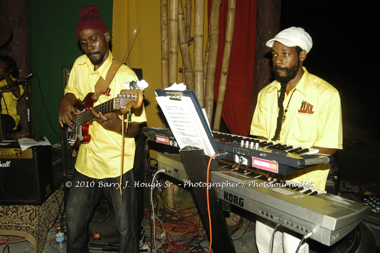 John Holt - Live in Concert - Also featuring Uprising Bank, plus DJ Gemini @ One Love Reggae Concerts Series 09/10 @ Negril Escape Resort & Spa, February 9, 2010, One Love Drive, West End, Negril, Westmoreland, Jamaica W.I. - Photographs by Net2Market.com - Barry J. Hough Sr, Photographer/Photojournalist - The Negril Travel Guide - Negril's and Jamaica's Number One Concert Photography Web Site with over 40,000 Jamaican Concert photographs Published -  Negril Travel Guide, Negril Jamaica WI - http://www.negriltravelguide.com - info@negriltravelguide.com...!