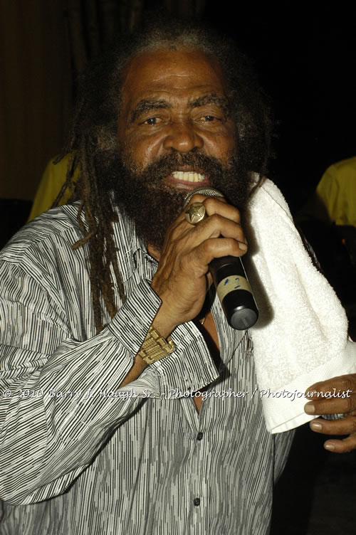 John Holt - Live in Concert - Also featuring Uprising Bank, plus DJ Gemini @ One Love Reggae Concerts Series 09/10 @ Negril Escape Resort & Spa, February 9, 2010, One Love Drive, West End, Negril, Westmoreland, Jamaica W.I. - Photographs by Net2Market.com - Barry J. Hough Sr, Photographer/Photojournalist - The Negril Travel Guide - Negril's and Jamaica's Number One Concert Photography Web Site with over 40,000 Jamaican Concert photographs Published -  Negril Travel Guide, Negril Jamaica WI - http://www.negriltravelguide.com - info@negriltravelguide.com...!