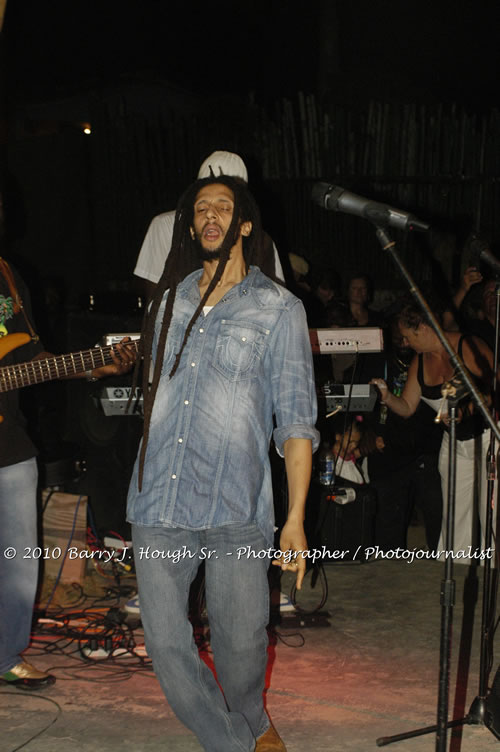 Julian Marley - Grammy Nominee & Son of the Legend Bob Marley - Live in Concert - Also featuring Ras Noble, Power Drill, Iron Head, & Robin Banks - Backing Band Roots Warrior, plus DJ Gemini @ One Love Reggae Concerts Series 09/10 @ Negril Escape Resort & Spa, February 2, 2010, One Love Drive, West End, Negril, Westmoreland, Jamaica W.I. - Photographs by Net2Market.com - Barry J. Hough Sr, Photographer/Photojournalist - The Negril Travel Guide - Negril's and Jamaica's Number One Concert Photography Web Site with over 40,000 Jamaican Concert photographs Published -  Negril Travel Guide, Negril Jamaica WI - http://www.negriltravelguide.com - info@negriltravelguide.com...!