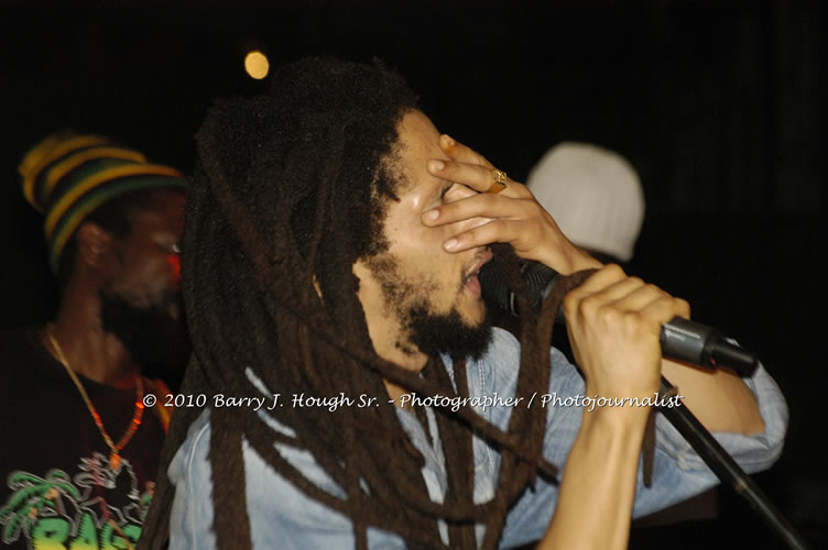 Julian Marley - Grammy Nominee & Son of the Legend Bob Marley - Live in Concert - Also featuring Ras Noble, Power Drill, Iron Head, & Robin Banks - Backing Band Roots Warrior, plus DJ Gemini @ One Love Reggae Concerts Series 09/10 @ Negril Escape Resort & Spa, February 2, 2010, One Love Drive, West End, Negril, Westmoreland, Jamaica W.I. - Photographs by Net2Market.com - Barry J. Hough Sr, Photographer/Photojournalist - The Negril Travel Guide - Negril's and Jamaica's Number One Concert Photography Web Site with over 40,000 Jamaican Concert photographs Published -  Negril Travel Guide, Negril Jamaica WI - http://www.negriltravelguide.com - info@negriltravelguide.com...!