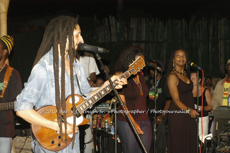 Julian Marley - Grammy Nominee & Son of the Legend Bob Marley - Live in Concert - Also featuring Ras Noble, Power Drill, Iron Head, & Robin Banks - Backing Band Roots Warrior, plus DJ Gemini @ One Love Reggae Concerts Series 09/10 @ Negril Escape Resort & Spa, February 2, 2010, One Love Drive, West End, Negril, Westmoreland, Jamaica W.I. - Photographs by Net2Market.com - Barry J. Hough Sr, Photographer/Photojournalist - The Negril Travel Guide - Negril's and Jamaica's Number One Concert Photography Web Site with over 40,000 Jamaican Concert photographs Published -  Negril Travel Guide, Negril Jamaica WI - http://www.negriltravelguide.com - info@negriltravelguide.com...!