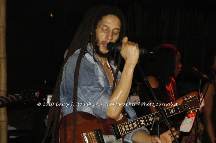 Julian Marley - Grammy Nominee & Son of the Legend Bob Marley - Live in Concert - Also featuring Ras Noble, Power Drill, Iron Head, & Robin Banks - Backing Band Roots Warrior, plus DJ Gemini @ One Love Reggae Concerts Series 09/10 @ Negril Escape Resort & Spa, February 2, 2010, One Love Drive, West End, Negril, Westmoreland, Jamaica W.I. - Photographs by Net2Market.com - Barry J. Hough Sr, Photographer/Photojournalist - The Negril Travel Guide - Negril's and Jamaica's Number One Concert Photography Web Site with over 40,000 Jamaican Concert photographs Published -  Negril Travel Guide, Negril Jamaica WI - http://www.negriltravelguide.com - info@negriltravelguide.com...!