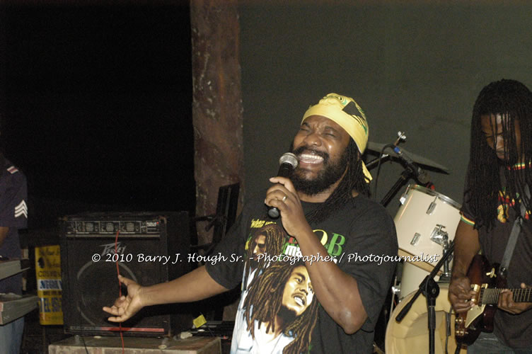 Marcia Griffiths & Edge Michael - Live In Concert - One Love Reggae Concert Series 09/10 @ Negril Escape Resort and Spa, December 29, 2009, One Love Drive, West End, Negril, Westmoreland, Jamaica W.I. - Photographs by Net2Market.com - Barry J. Hough Sr, Photographer/Photojournalist - Negril Travel Guide, Negril Jamaica WI - http://www.negriltravelguide.com - info@negriltravelguide.com...!