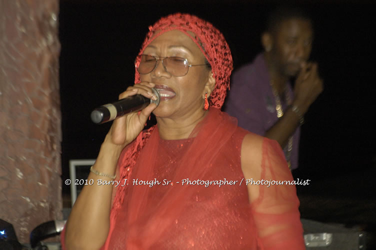 Marcia Griffiths & Edge Michael - Live In Concert - One Love Reggae Concert Series 09/10 @ Negril Escape Resort and Spa, December 29, 2009, One Love Drive, West End, Negril, Westmoreland, Jamaica W.I. - Photographs by Net2Market.com - Barry J. Hough Sr, Photographer/Photojournalist - Negril Travel Guide, Negril Jamaica WI - http://www.negriltravelguide.com - info@negriltravelguide.com...!