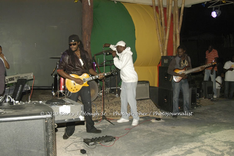 Queen Ifrica - Live In Concert - One Love Reggae Concert Series 09/10 @ Negril Escape Resort and Spa, January 5, 2010, One Love Drive, West End, Negril, Westmoreland, Jamaica W.I. - Photographs by Net2Market.com - Barry J. Hough Sr, Photographer/Photojournalist - Negril Travel Guide, Negril Jamaica WI - http://www.negriltravelguide.com - info@negriltravelguide.com...!