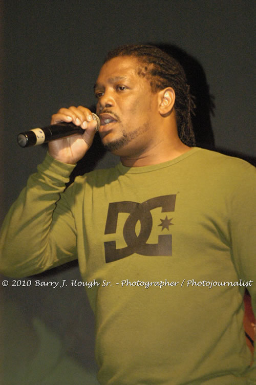 Richie Spice - Live In Concert - One Love Reggae Concert Series 09/10 @ Negril Escape Resort and Spa, January 19, 2010, One Love Drive, West End, Negril, Westmoreland, Jamaica W.I. - Photographs by Net2Market.com - Barry J. Hough Sr, Photographer/Photojournalist - Negril Travel Guide, Negril Jamaica WI - http://www.negriltravelguide.com - info@negriltravelguide.com...!