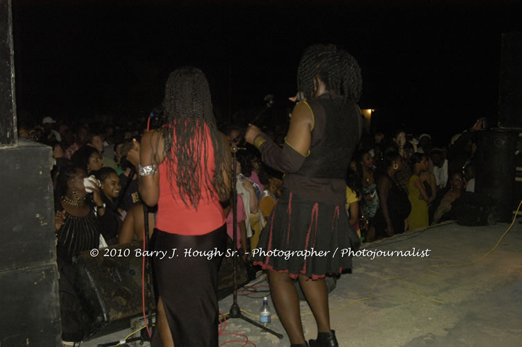 Richie Spice - Live In Concert - One Love Reggae Concert Series 09/10 @ Negril Escape Resort and Spa, January 19, 2010, One Love Drive, West End, Negril, Westmoreland, Jamaica W.I. - Photographs by Net2Market.com - Barry J. Hough Sr, Photographer/Photojournalist - Negril Travel Guide, Negril Jamaica WI - http://www.negriltravelguide.com - info@negriltravelguide.com...!