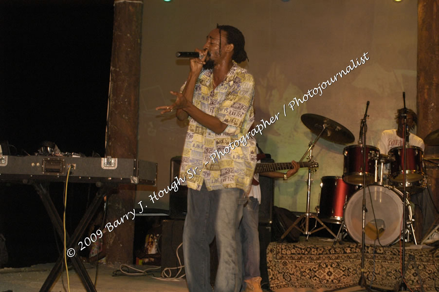  Sanchez - Live in Concert - at the One Love Reggae Concert Series 09/10 @ Negril Escape Resort & Spa - Also Featuring: Timmi Burrell and Justice Merchant- Backing Band Roots Warrior - DJ Gemini - MC Oliver Cargill, Negril Escape Resort & Spa, One Love Drive, West End, Negril, Westmoreland, Jamaica W.I. - Tuesday, November 24, 2009 - Photographs by Net2Market.com - Barry J. Hough Sr, Photographer / Photojournalist - Photos taken with a Nikon D70, D100, or D300 - Negril Travel Guide, Negril Jamaica WI - http://www.negriltravelguide.com - info@negriltravelguide.com...!