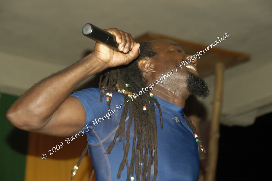  Tarrus Riley - Live in Concert - at the One Love Reggae Concert Series 09/10 @ Negril Escape Resort & Spa - Also Featuring: Mistic Bowie, Monday Justice, Cash, Dean Frazier - DJ Gemini - MC Oliver Cargill, Negril Escape Resort & Spa, One Love Drive, West End, Negril, Westmoreland, Jamaica W.I. - Tuesday, November 17, 2009 - Photographs by Net2Market.com - Barry J. Hough Sr, Photographer / Photojournalist - Photos taken with a Nikon D70, D100, or D300 - Negril Travel Guide, Negril Jamaica WI - http://www.negriltravelguide.com - info@negriltravelguide.com...!