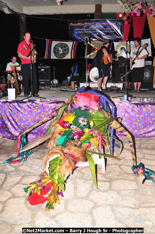 Chinese New Year @ The Sunset Show at Negril Escape - Tuesday, January 27, 2009 - Live Reggae Music at Negril Escape - Tuesday Nights 6:00PM to 10:00 PM - Photographs by Net2Market.com - Barry J. Hough Sr, Photographer/Photojournalist - Negril Travel Guide, Negril Jamaica WI - http://www.negriltravelguide.com - info@negriltravelguide.com...!