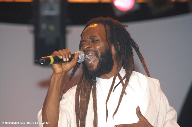 Chokey Taylor - Red Stripe Reggae Sumfest 2005 - International Night - July 22th, 2005 - Negril Travel Guide, Negril Jamaica WI - http://www.negriltravelguide.com - info@negriltravelguide.com...!