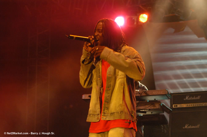 Prophecy - Red Stripe Reggae Sumfest 2005 - International Night - July 22th, 2005 - Negril Travel Guide, Negril Jamaica WI - http://www.negriltravelguide.com - info@negriltravelguide.com...!