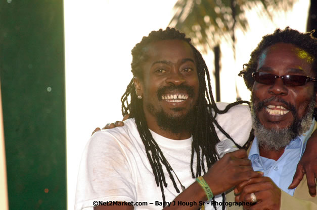 Mighty Diamonds - Red Stripe Reggae Sumfest 2007 - Zenith - Saturday, July 21, 2007 - Catherine Hall, Montego Bay, St James, Jamaica W.I. - Negril Travel Guide, Negril Jamaica WI - http://www.negriltravelguide.com - info@negriltravelguide.com...!